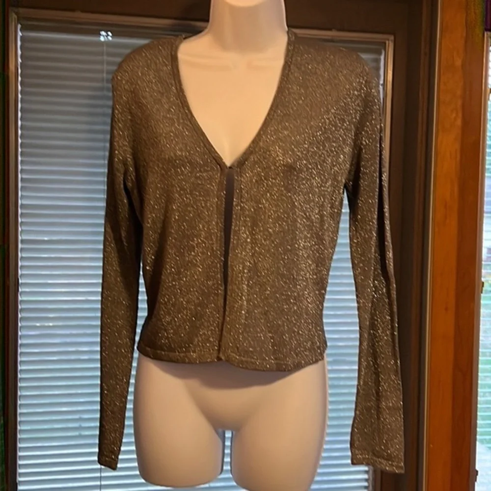 H&M Top - Picture 1 of 5